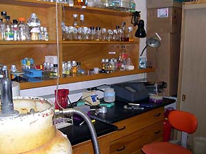 lab_cloningroom.jpg